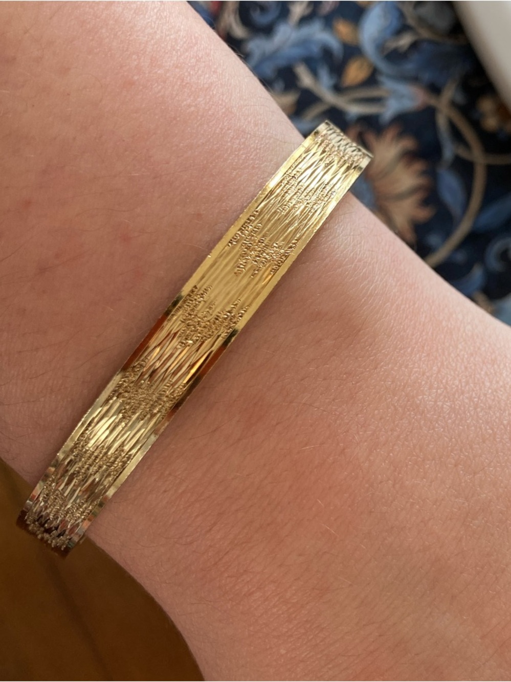 Antique Rolled Gold Hinged Bangle Bracelet w/Maker’s Mark - Picture 13 of 14